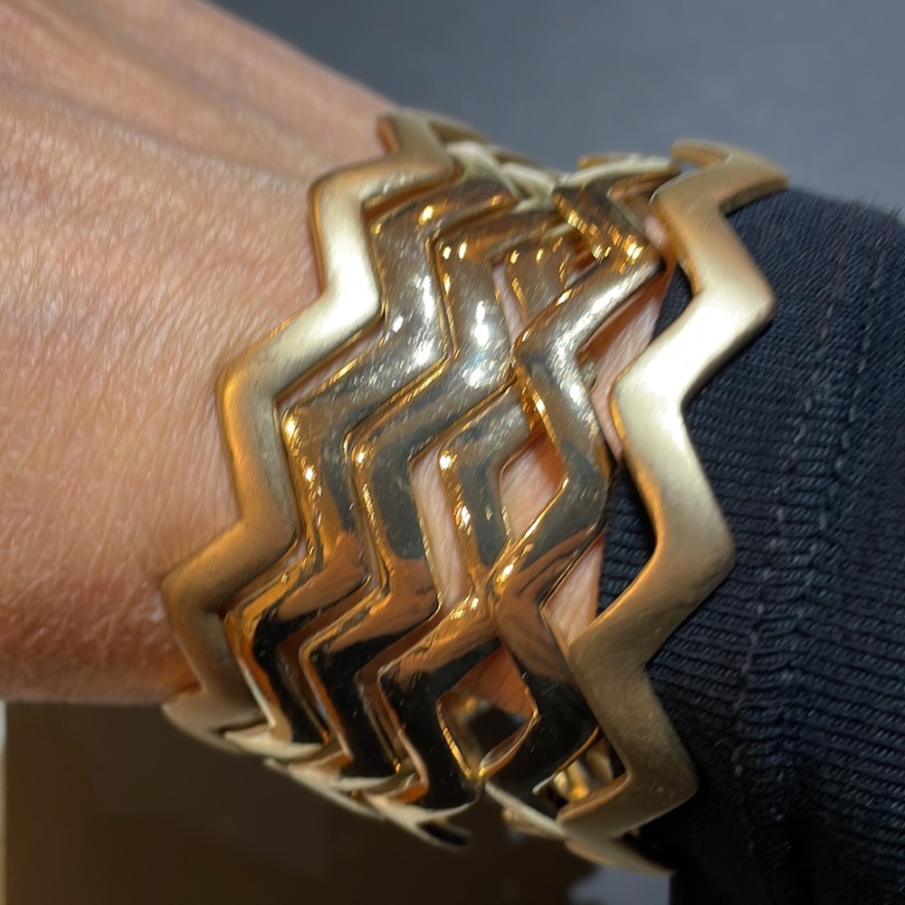 Expression gold bangles set - Picture 5 of 5